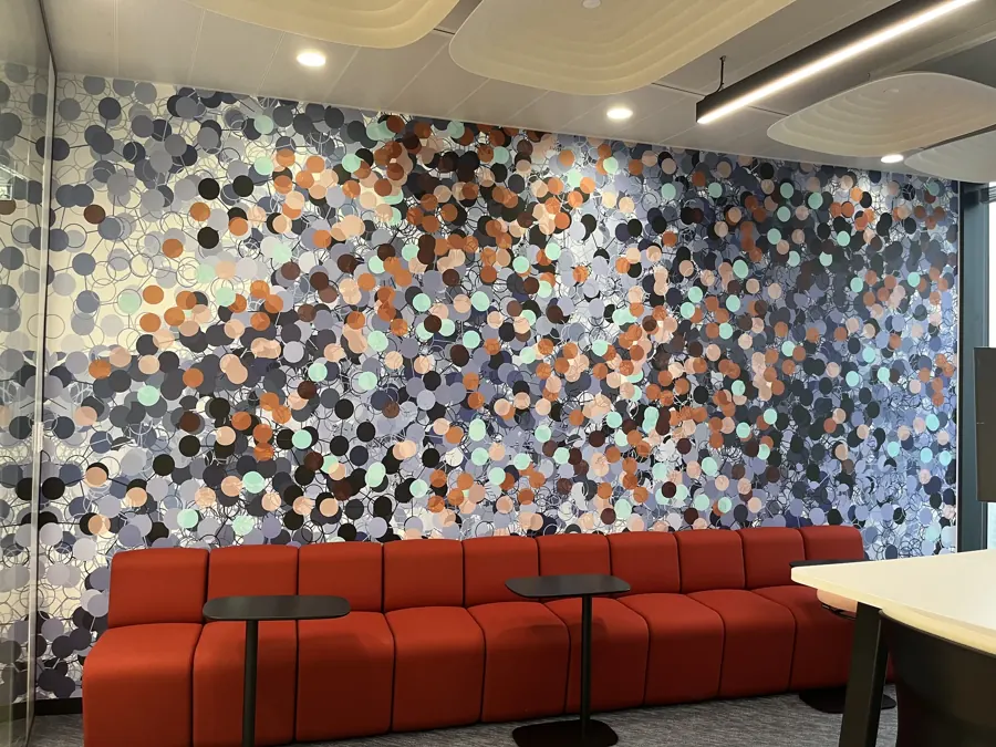 Tour WTW, La Défense : toile murale encollée, espace détente
