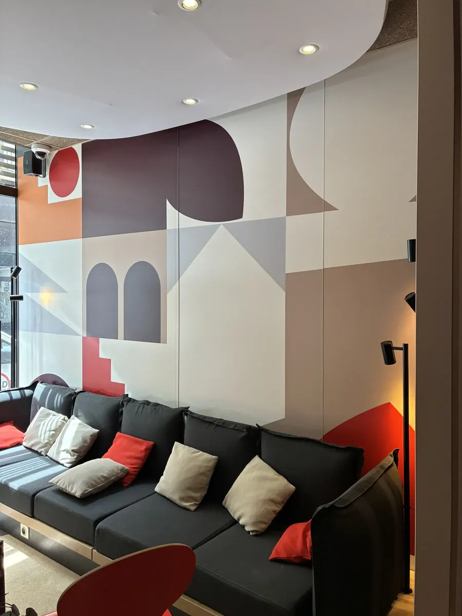 Hôtel Ibis Paris Gare de l'Est : vinyle adhésif imprimé, lobby