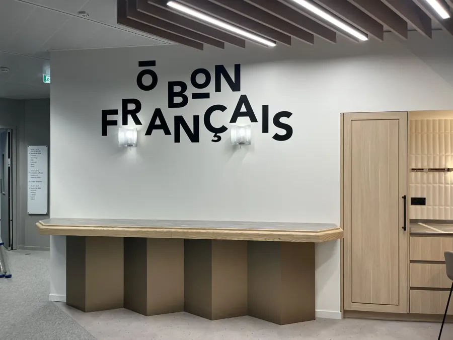 Espace restauration Ô Bon Français : lettrage mural